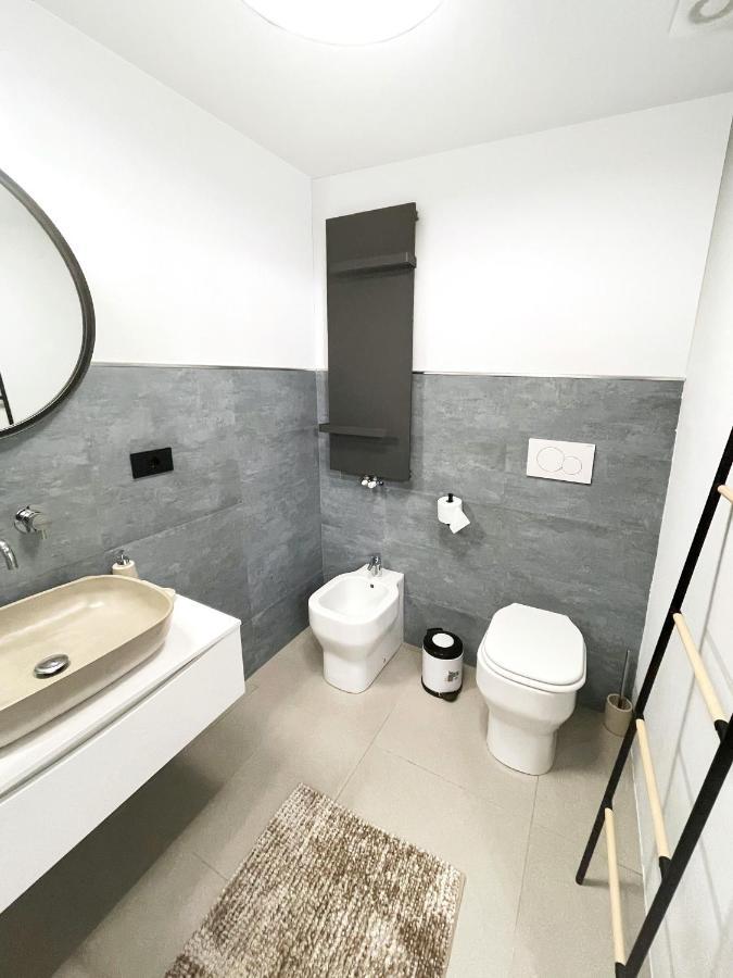 トリノPorta Susa X6 - Freeparking Wi-Fi E Netflixアパートメント エクステリア 写真